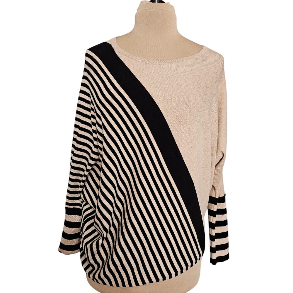 T Tahari Black Cream Crew Neck Sweater Asymmetrical Striped Design Dolman Sleeve